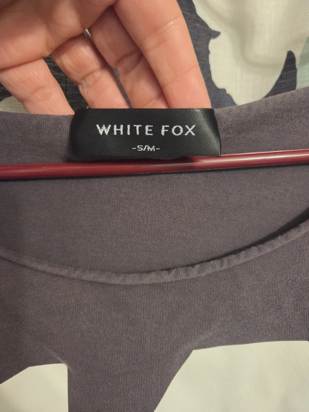 White Fox Trial Run Off The Shoulder Oversized Tee Volcanic - Picture 6 of 6
